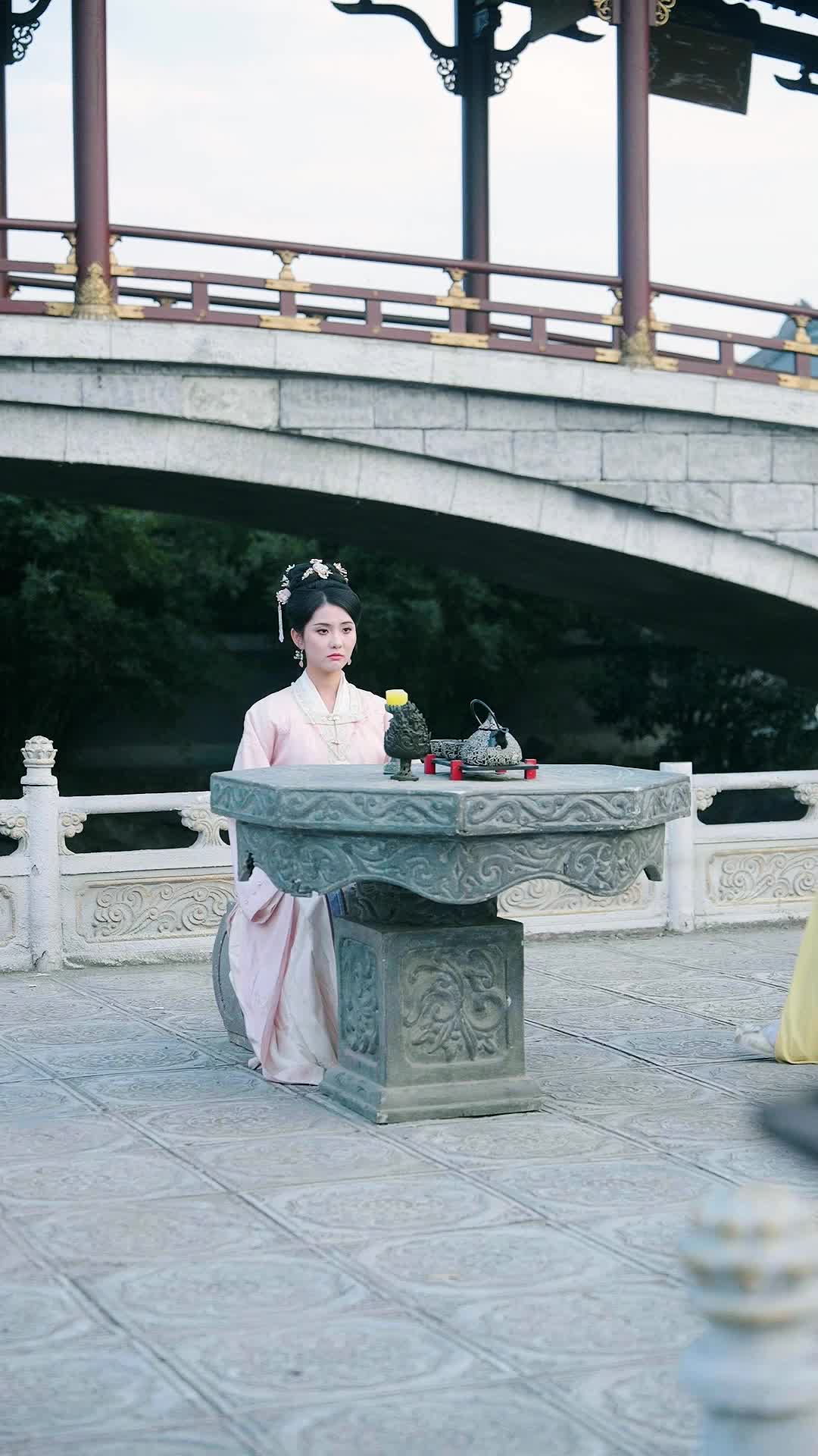 Episodio 32 - La jaula dorada del Emperado